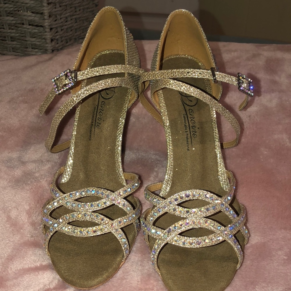 Dancing shoes, beautiful and elegant shoes!